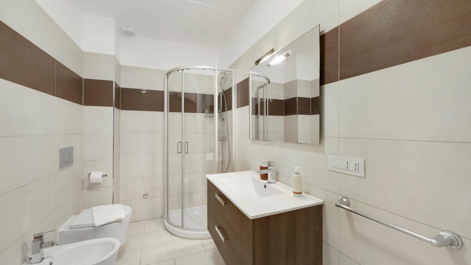 דירות מילאנו Garage Privato Gratuito - 600 Metri Duomo